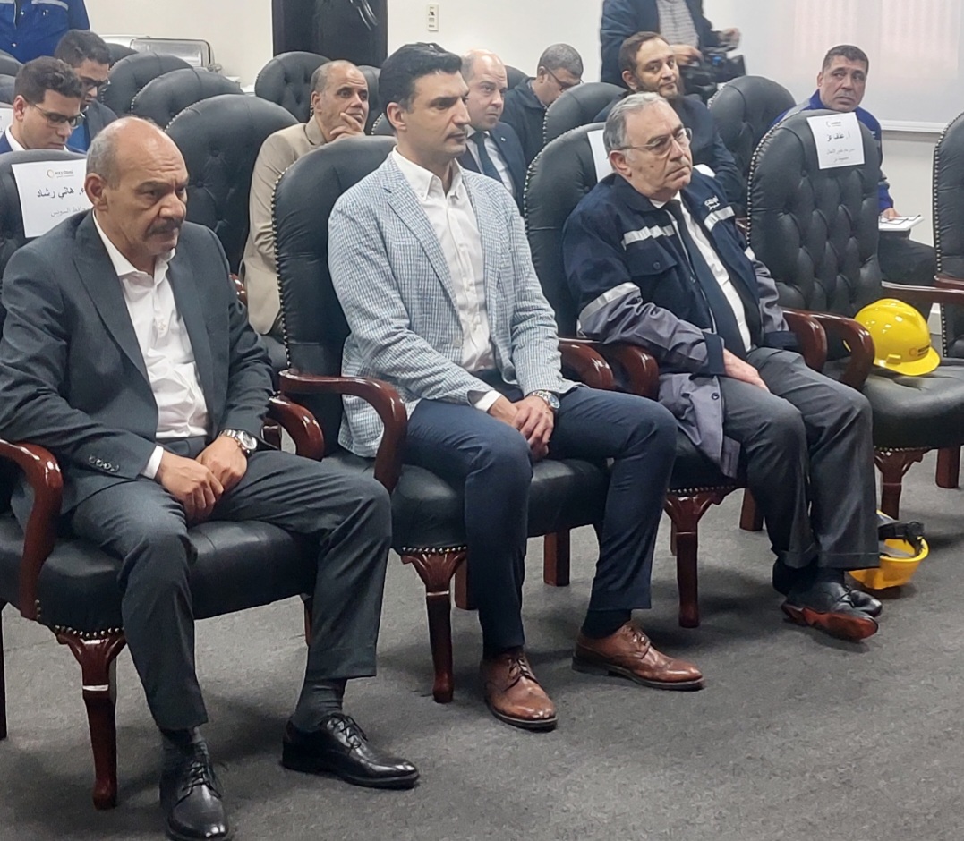 وزير &nbsp;الصناعه ومحافظ السويس ومهندس علاء ابو الخير &nbsp;نائب رئيس مجلس إدارة مجموعة عز