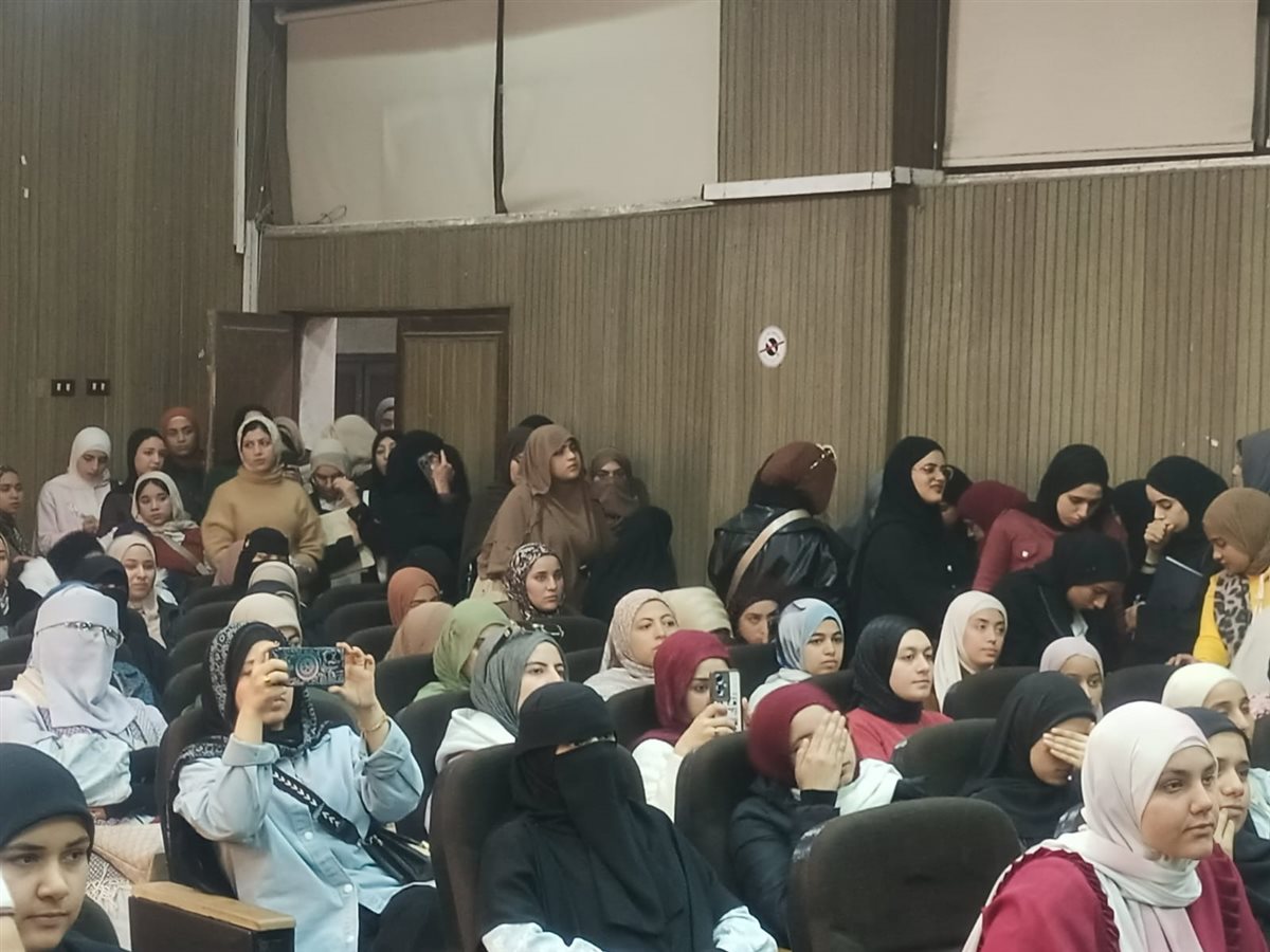 محمود الهواري: الأسرة تمثِّل حجر الأساس في بناء المجتمعات واستقرارها