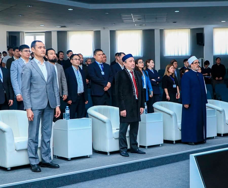 الجامعة المصرية للثقافة الإسلامية «نور مبارك» تطلق فعاليات أسبوع العلم