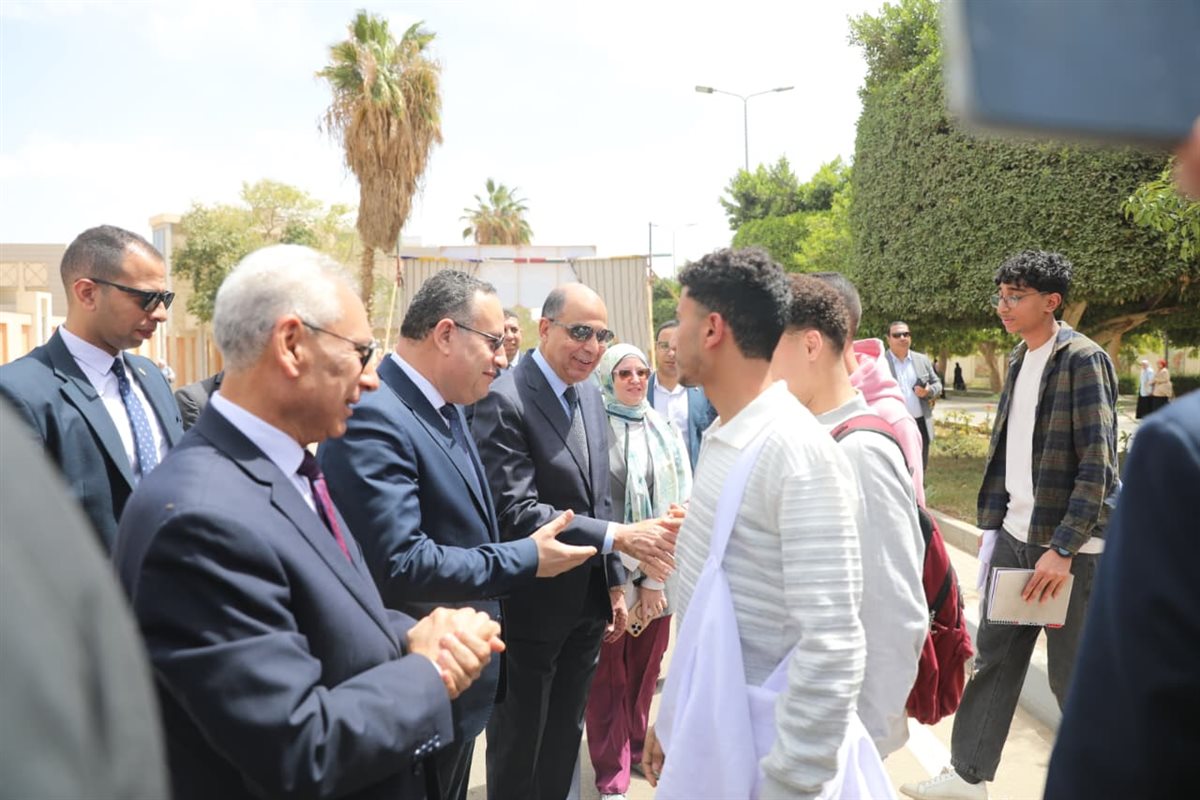 جولة وزير التعليم العالي&nbsp;