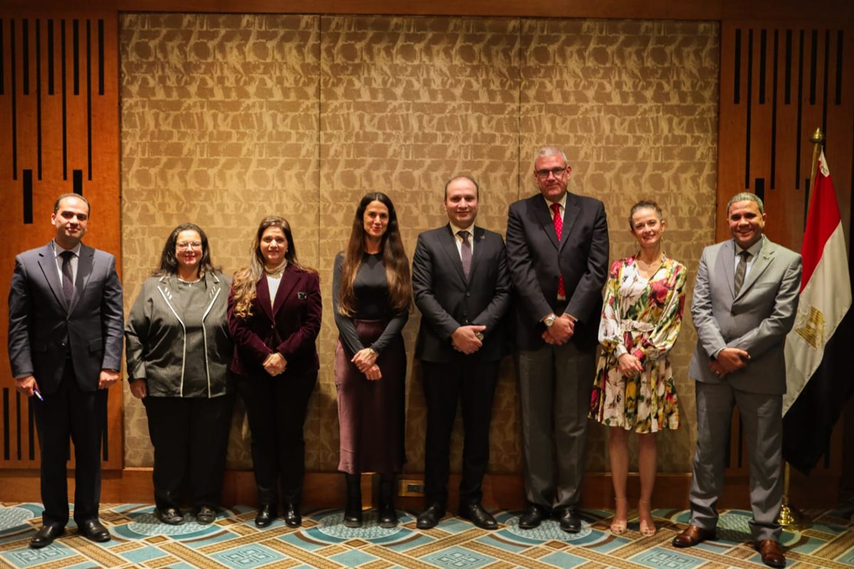 1000487654