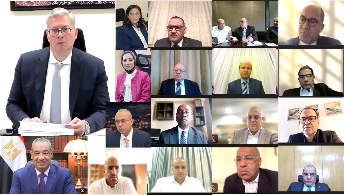وزير البترول يعقد عبر الفيديو كونفرانس الجمعية العامة لشركة أسيوط الوطنية لتصنيع البترول (أنوبك)