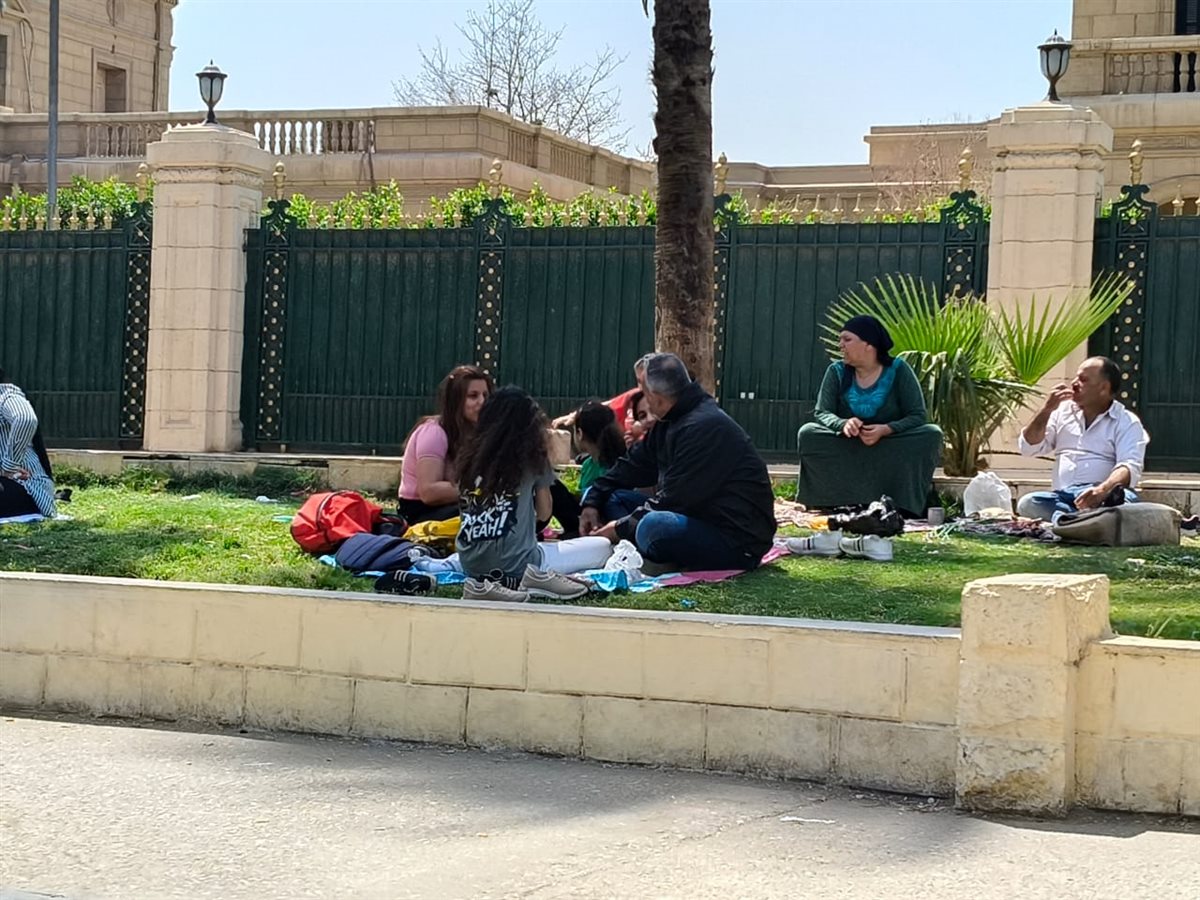 احتفالات المصريين بشم النسيم في الميادين العامة