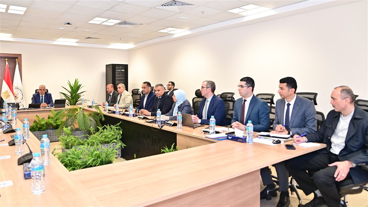 وزير الري يلتقي رئيس مفوضية نهر اليانجتسي الصيني