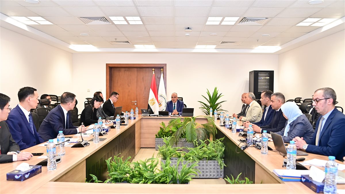 وزير الري يلتقي رئيس مفوضية نهر اليانجتسي الصيني