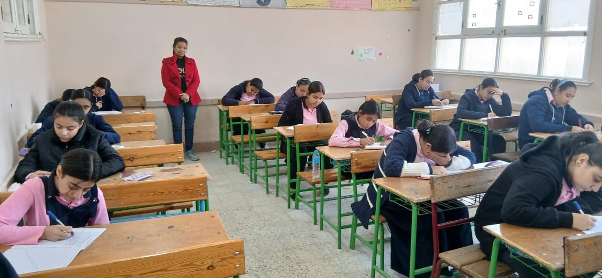اختبارات نهاية العام في المدارس أرشيفية