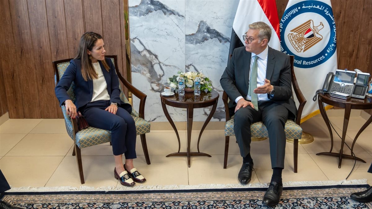 وزير البترول يبحث مع بي بي البريطانية التقدم في حفر آبار جديدة للغاز الطبيعي