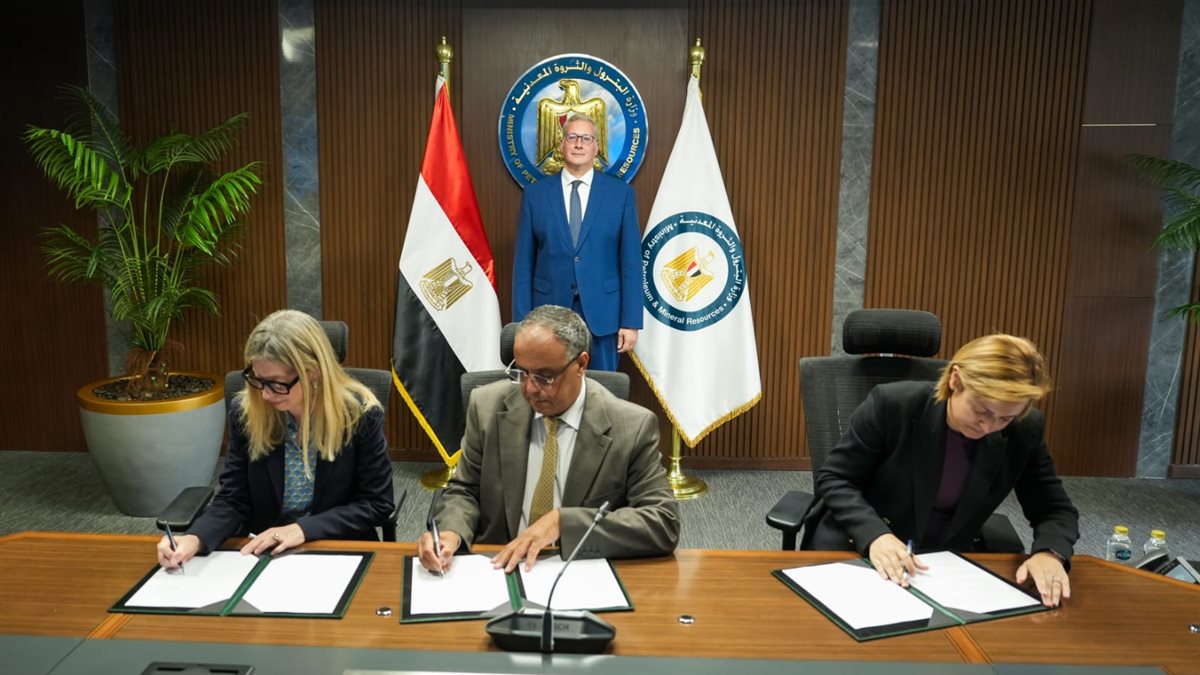 وزير البترول يعلن خطة تطوير شاملة لمناطق البحث والإنتاج في بدرالدين بالصحراء الغربية