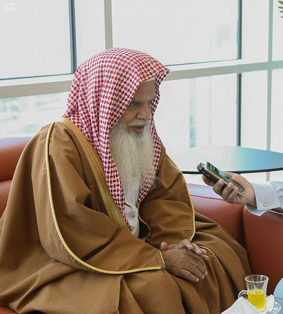 الشيخ الحذيفي