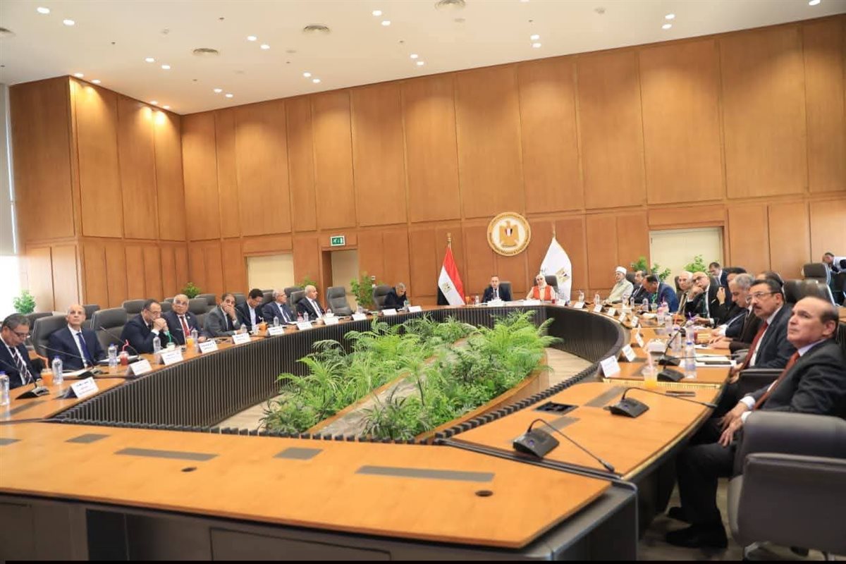 رئيس جامعة الأزهر يشارك في اجتماع المجلس الأعلى للجامعات ويستعرض رؤية الجامعة التطويرية