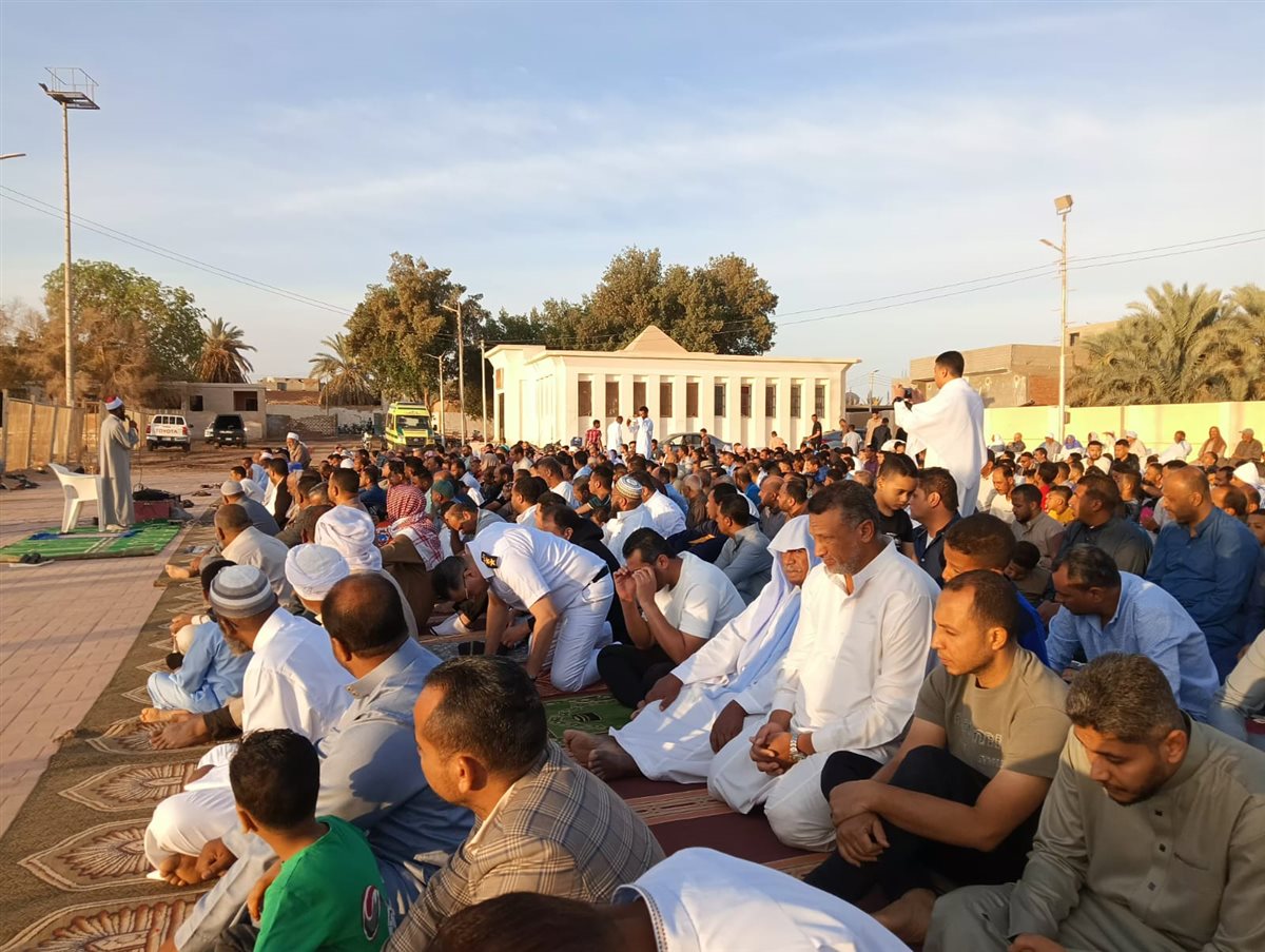 الأوقاف: إقبال حاشد على ساحات الصلاة والمساجد