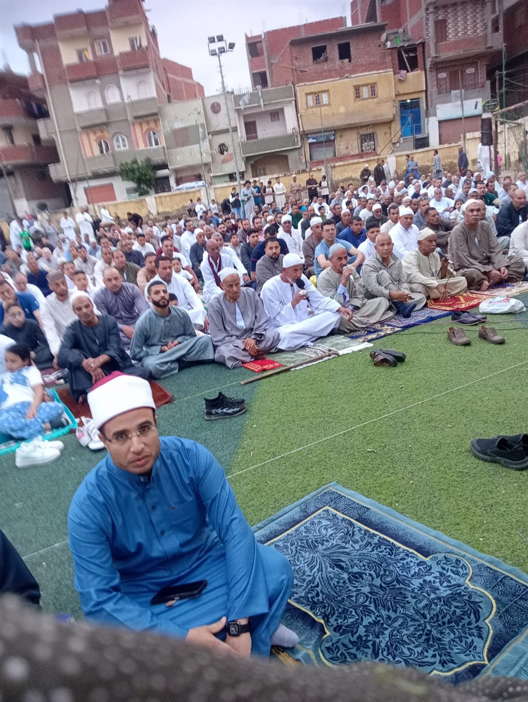 الأوقاف: إقبال حاشد على ساحات الصلاة والمساجد