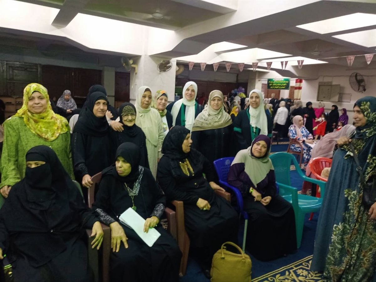 واعظات الأوقاف يُسهمن في تنظيم المساحات المخصصة للسيدات في صلاة العيد