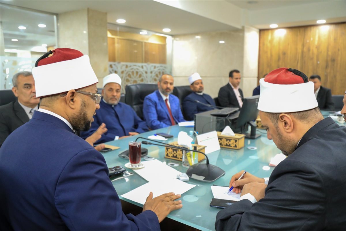 أمين البحوث الإسلامية يشدد على أهميَّة تعزيز التنسيق بين الإدارات داخل المجمع