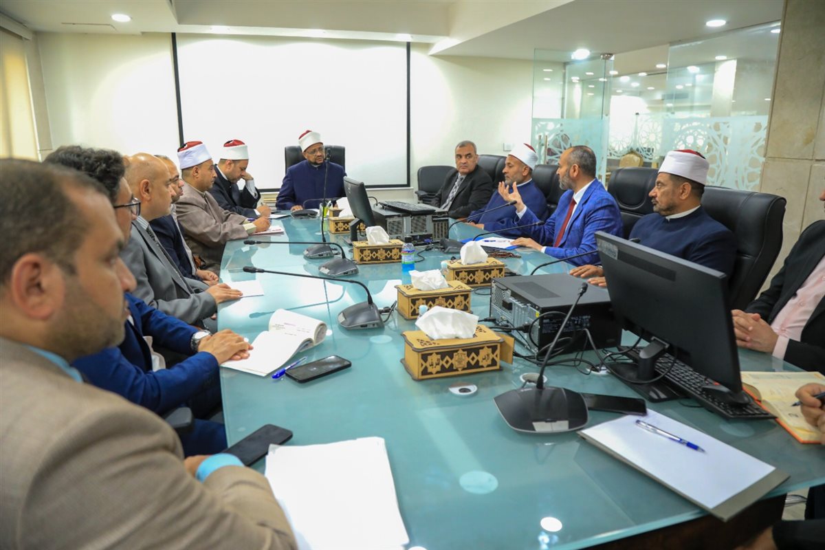 أمين البحوث الإسلامية يشدد على أهميَّة تعزيز التنسيق بين الإدارات داخل المجمع
