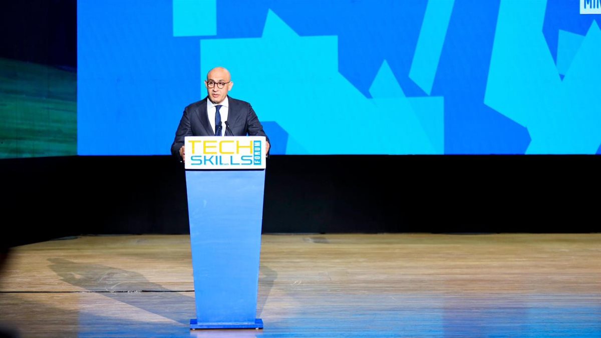 محمد عبد اللطيف وزير التربية والتعليم