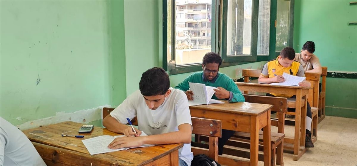 الغرفة المركزية للثانوية الأزهرية: انتظام امتحان اللغة الأجنبية الأولى بمختلف اللجان