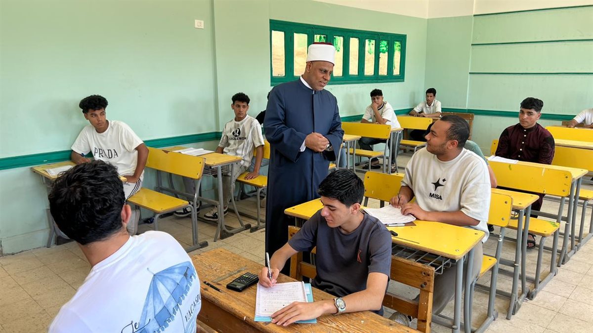 الغرفة المركزية للثانوية الأزهرية: انتظام امتحان اللغة الأجنبية الأولى بمختلف اللجان