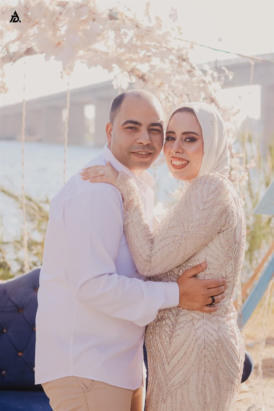 الأستاذ أحمد البمبي وزوجته