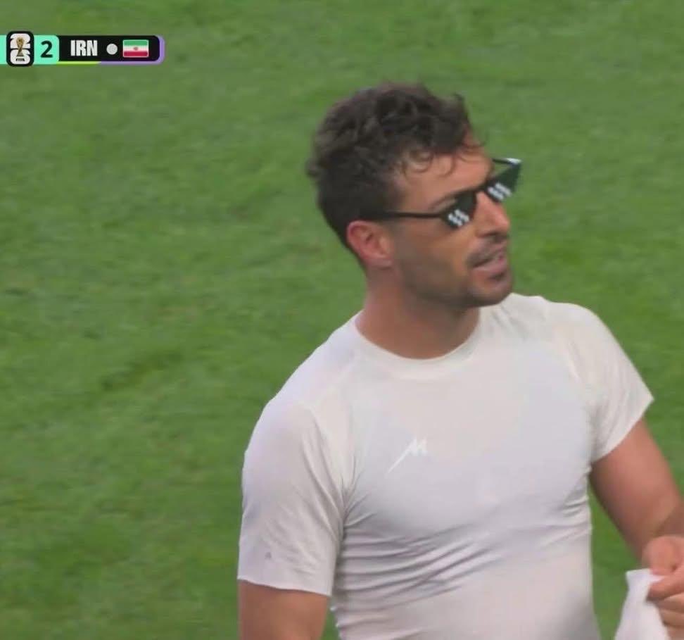 لاعب المنتخب الإيراني شجاع خليل زاده