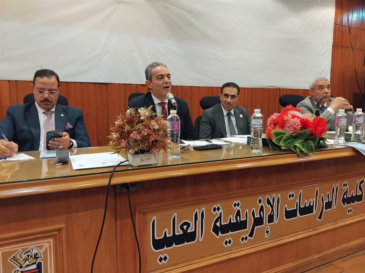 الدكتور طارق سعده