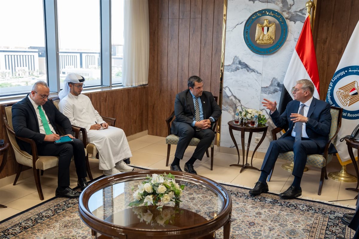 وزير البترول يبحث مع AIQالإماراتية توظيف الذكاء الاصطناعي لتعزيز الاكتشافات وخفض تكلفة الإنتاج