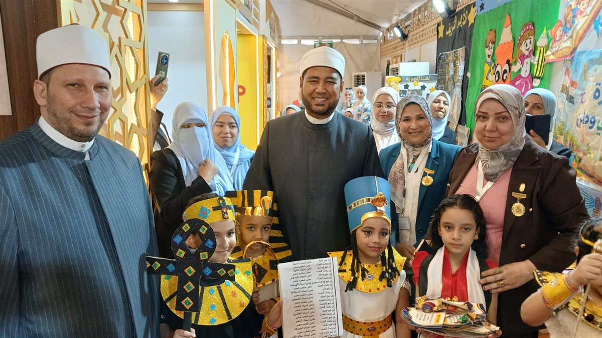 جناح الأزهر يدشن أولى فعالياته بمعرض مكتبة الإسكندرية للكتاب