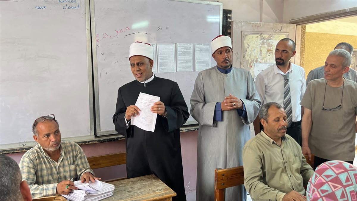 الشرقاوي يتابع انتظام أعمال تصحيح الشهادة الثانوية الأزهرية بالجيزة