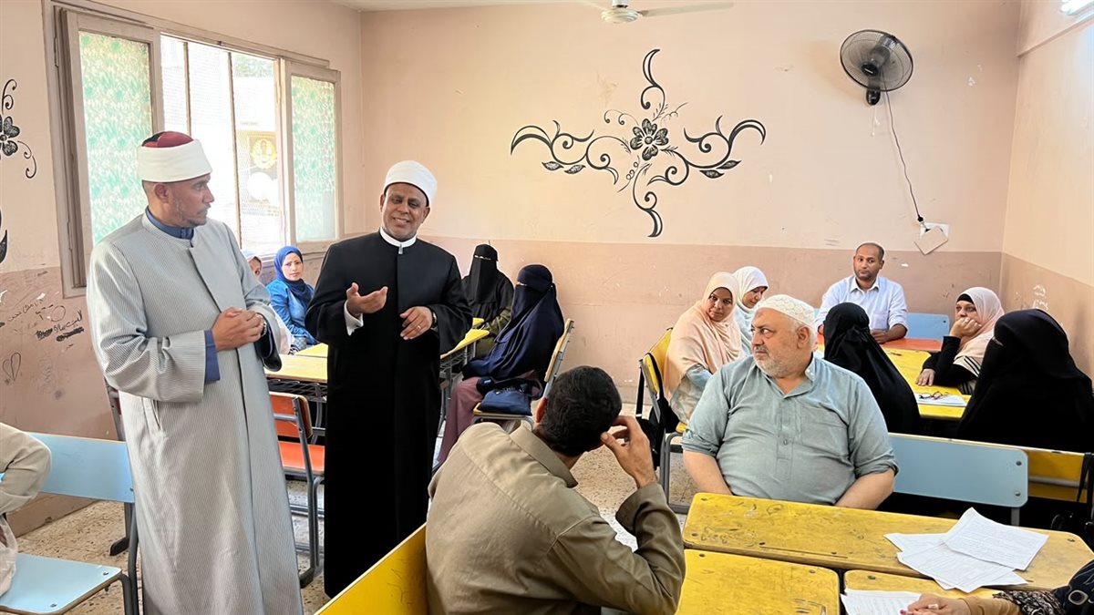 الشرقاوي يتابع انتظام أعمال تصحيح الشهادة الثانوية الأزهرية بالجيزة