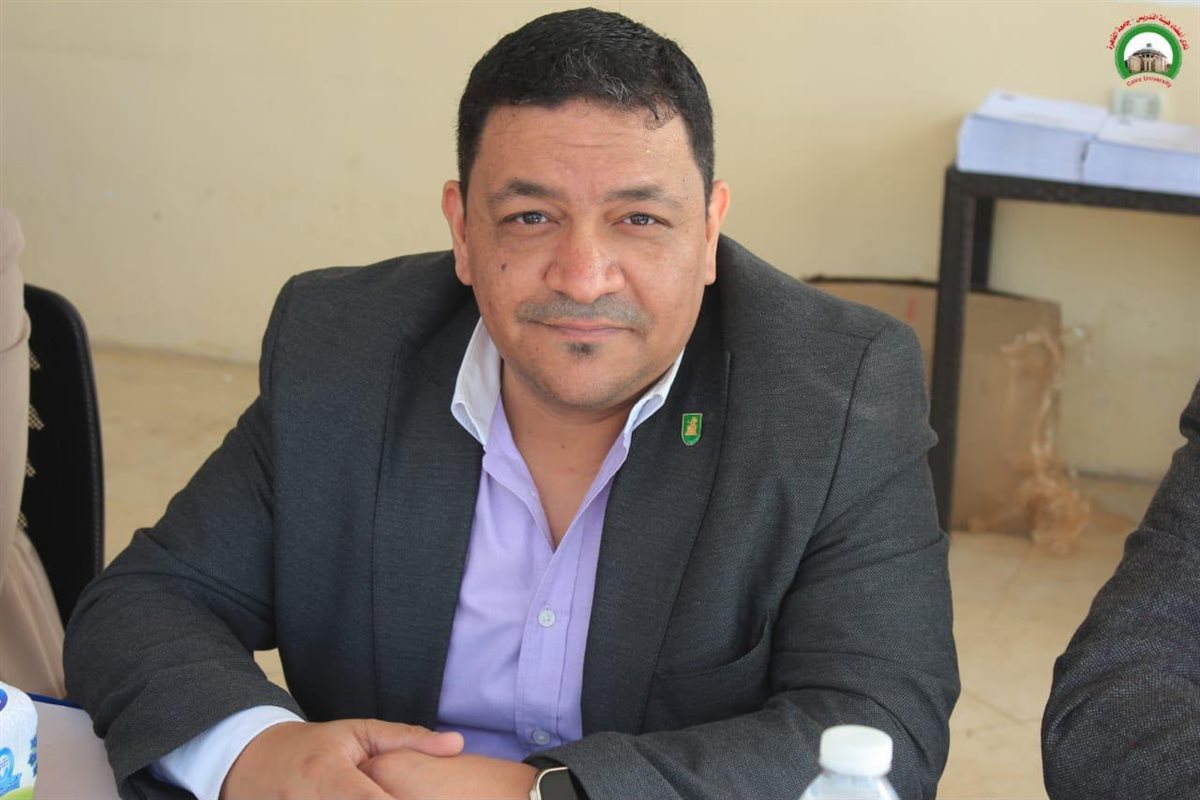 أحمد سمير عميد كلية طب بيطري القاهرة