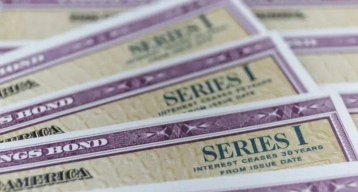 عوائد السندات الأمريكية تتراجع مع تراجع التوترات الجيوسياسية وترقب قرار الفيدرالي