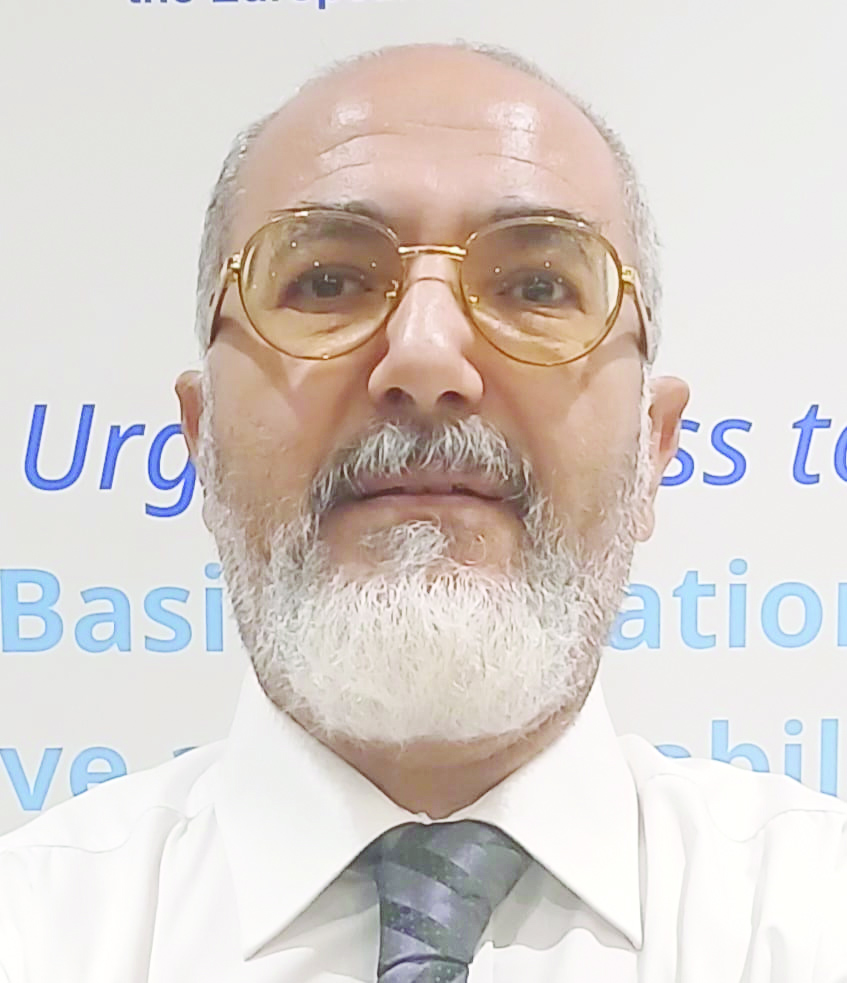 الدكتور مصطفى كامل، استشارى التدريب والتطوير الدولى والخبير التربوى