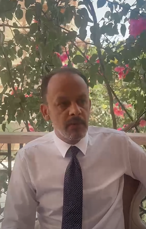 مدير مطع سيزلر المفصول بسبب سيدة: قطعت عيشي