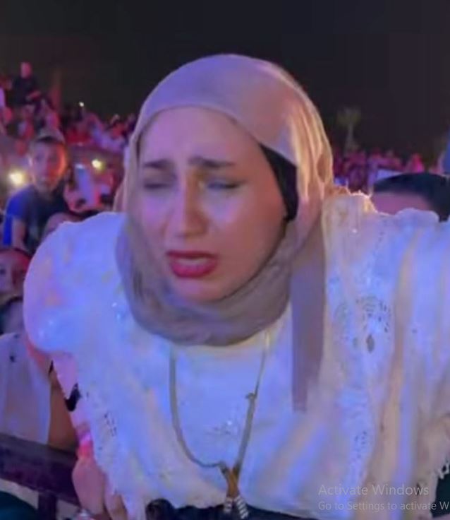 صور تحرش الفتيات في حفل محمد رمضان