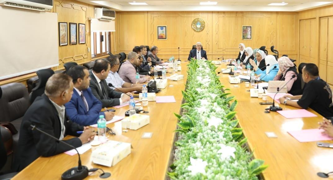 لجنة خدمة المجتمع وتنمية البيئة تناقش خطة العام الدراسي الجديد بجامعة الأزهر