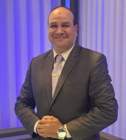 د. ياسر حسين