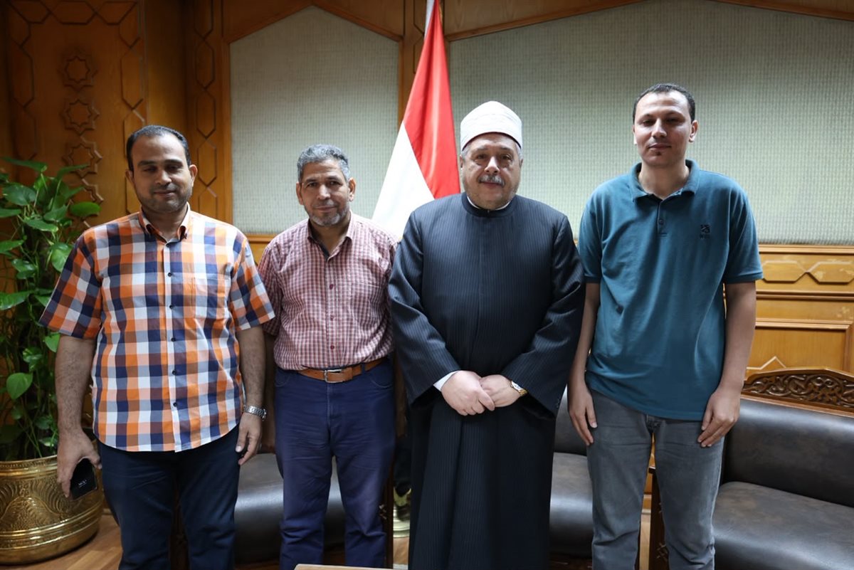 الشيخ أيمن عبدالغني يعتمد نتيجة الدور الثاني لشهادات القراءات