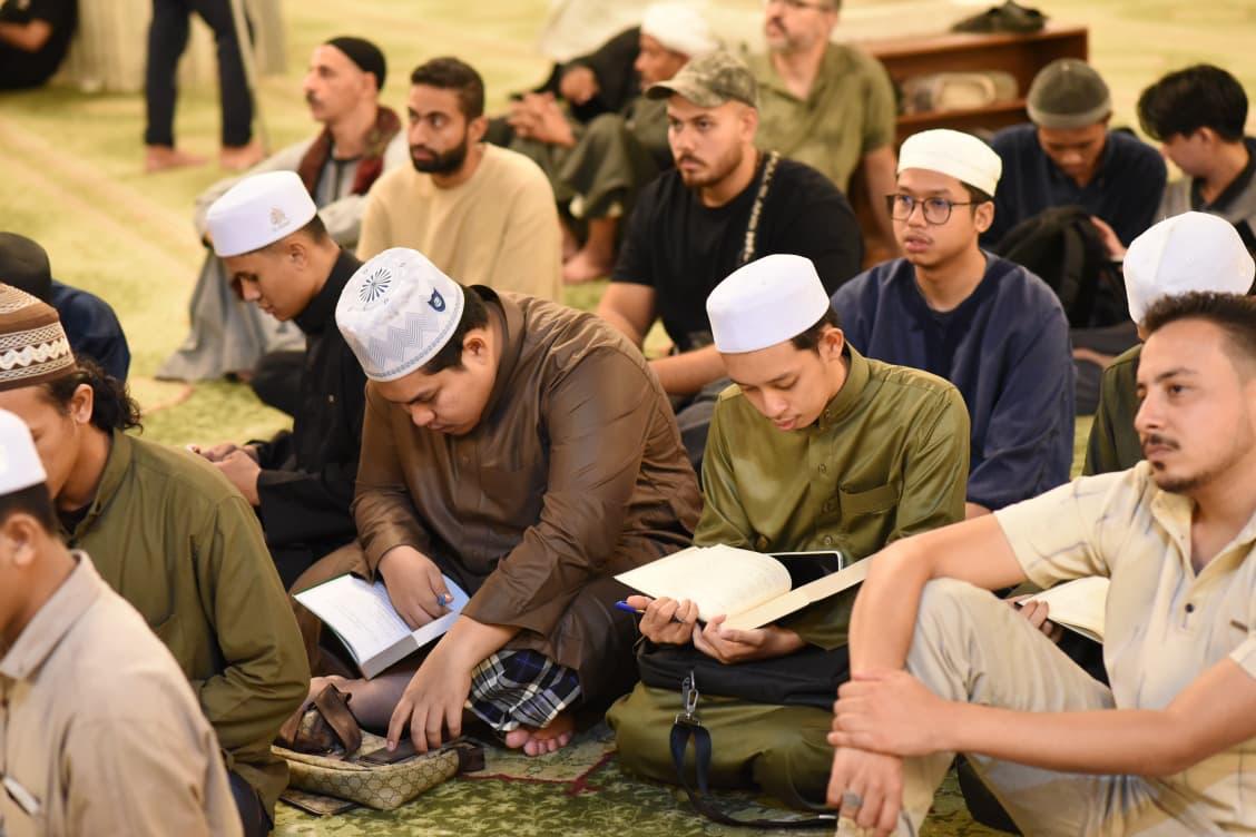 انطلاق مجالس قراءة كتاب «الشمائل المحمدية» للإمام الترمذي بمسجد الإمام الحسين