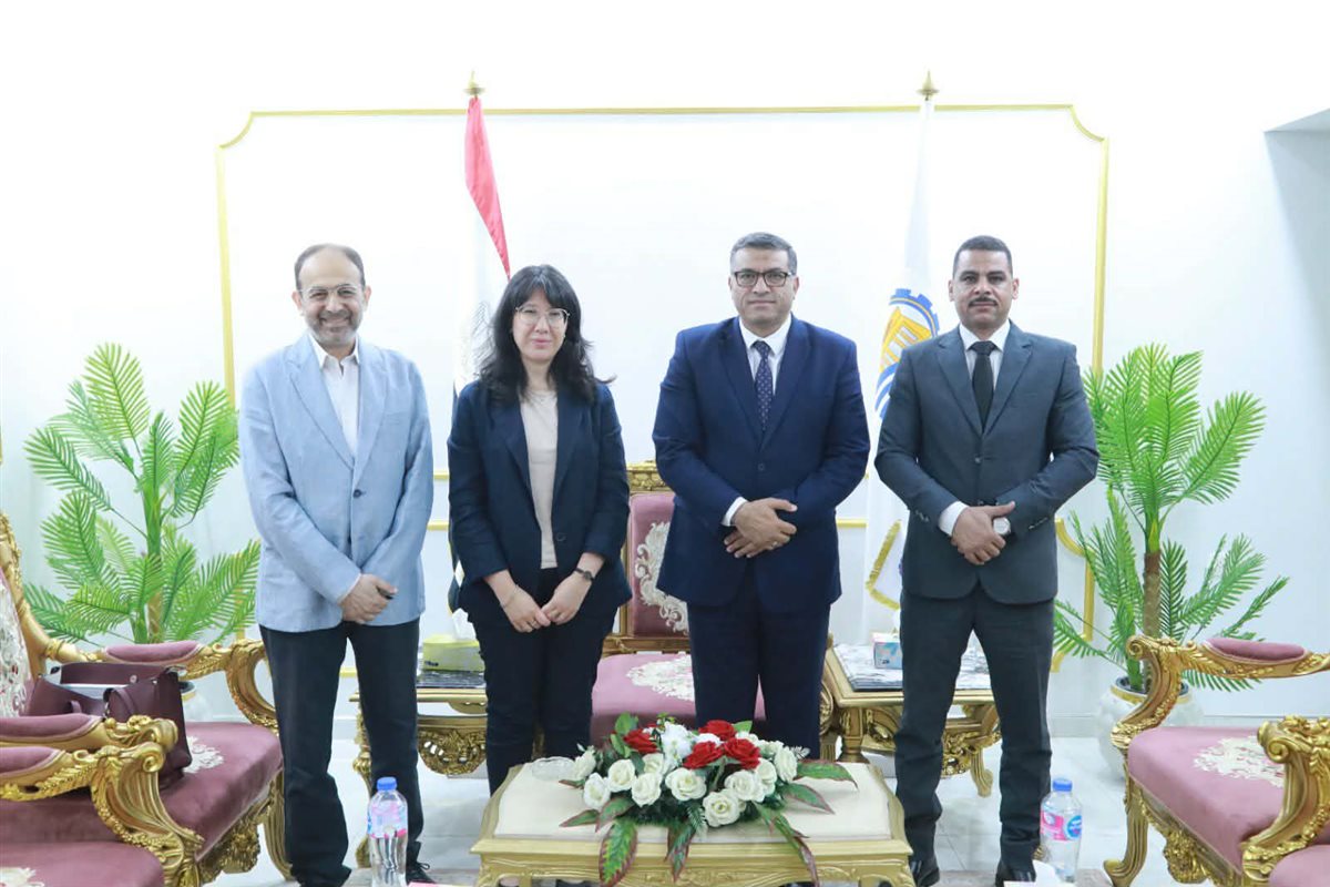 لقاء المحافظ مع وفد اليونيدو
