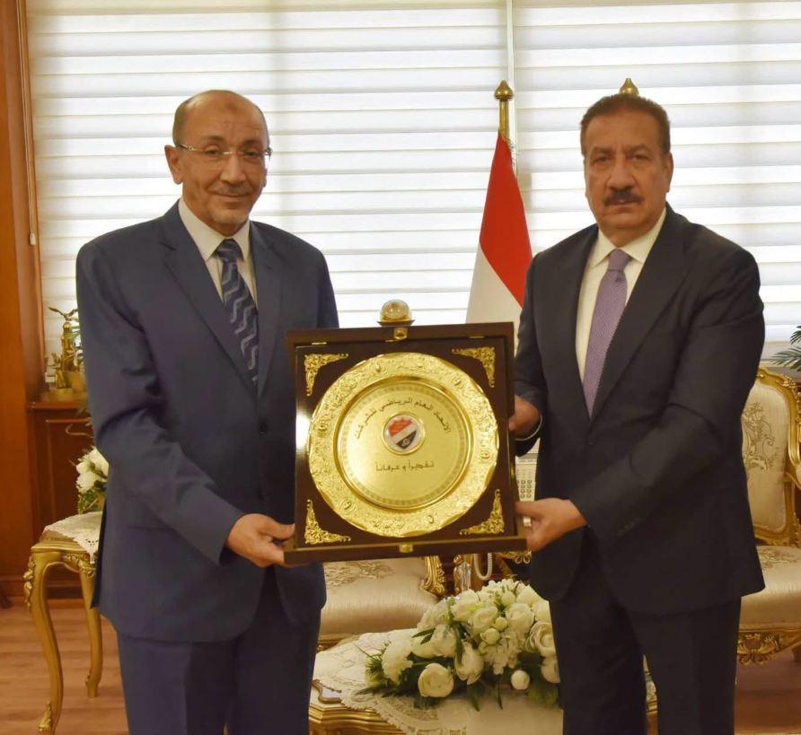 محافظ بورسعيد مع رئيس إتحاد الشركات