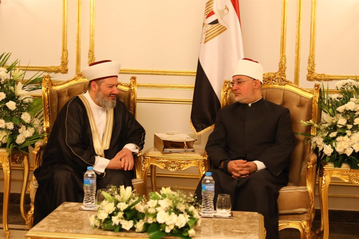 مفتي الجمهورية يبحث مع أمين «دار الفتوى في أستراليا» دعم الأقليات المسلمة