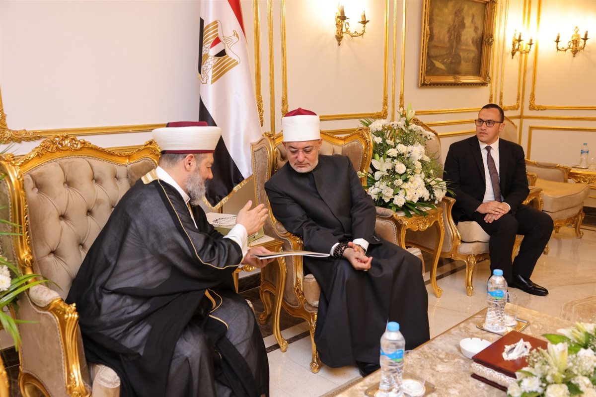 مفتي الجمهورية يبحث مع أمين «دار الفتوى في أستراليا» دعم الأقليات المسلمة