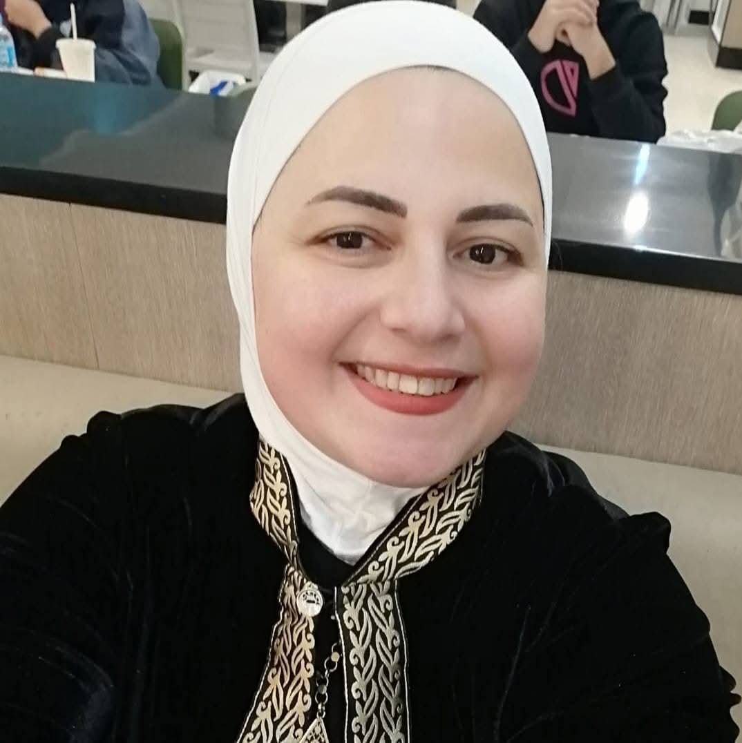 الكاتبة سهير عبدالحميد