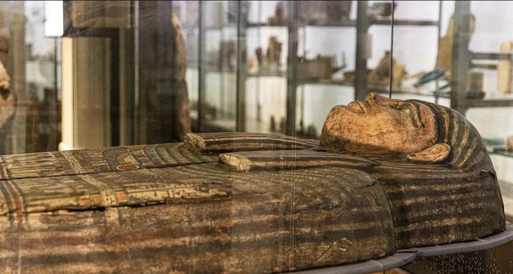 مومياء أسرو