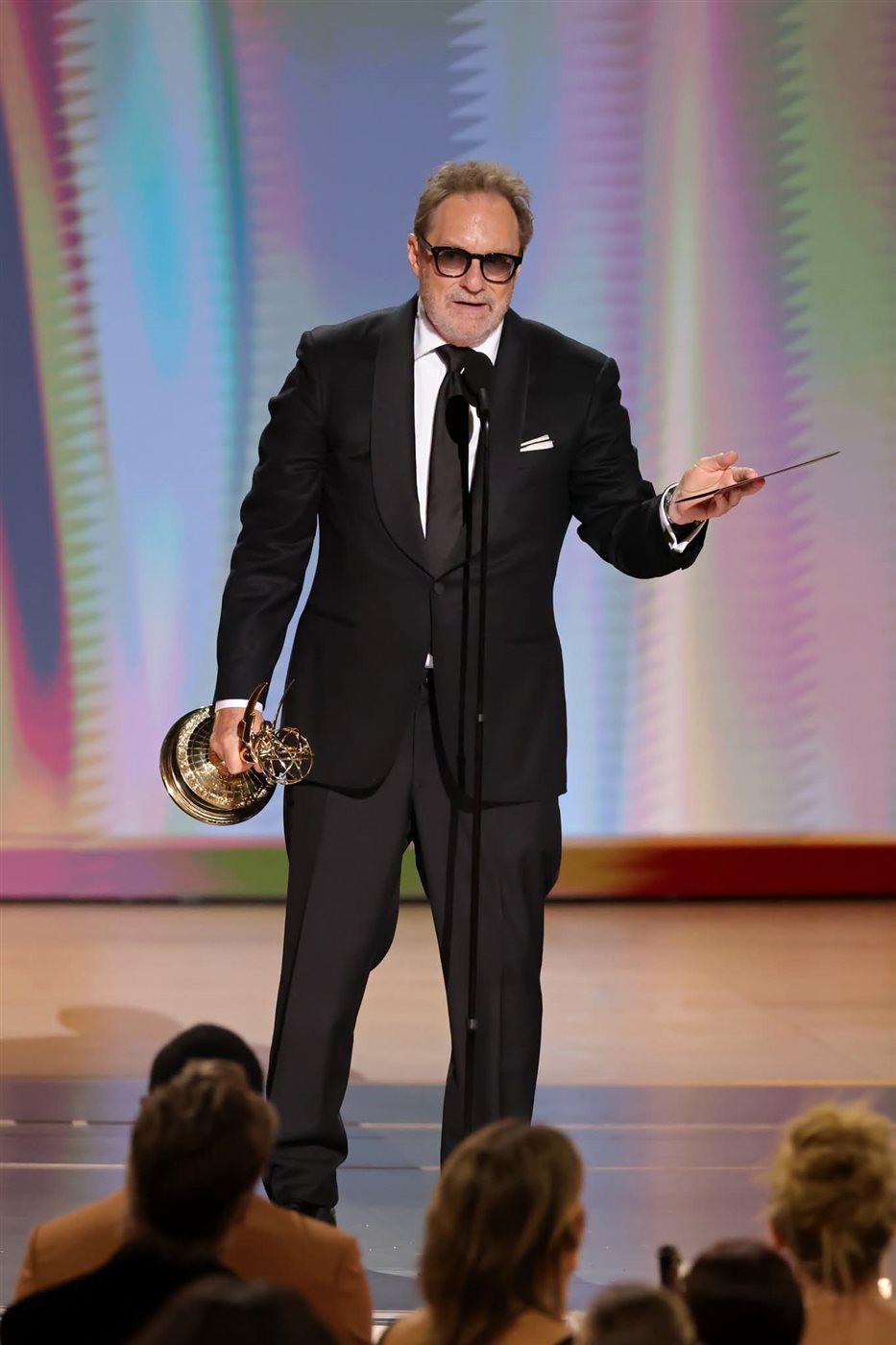 القائمة الكاملة للفائزين بجوائز إيمي 2026