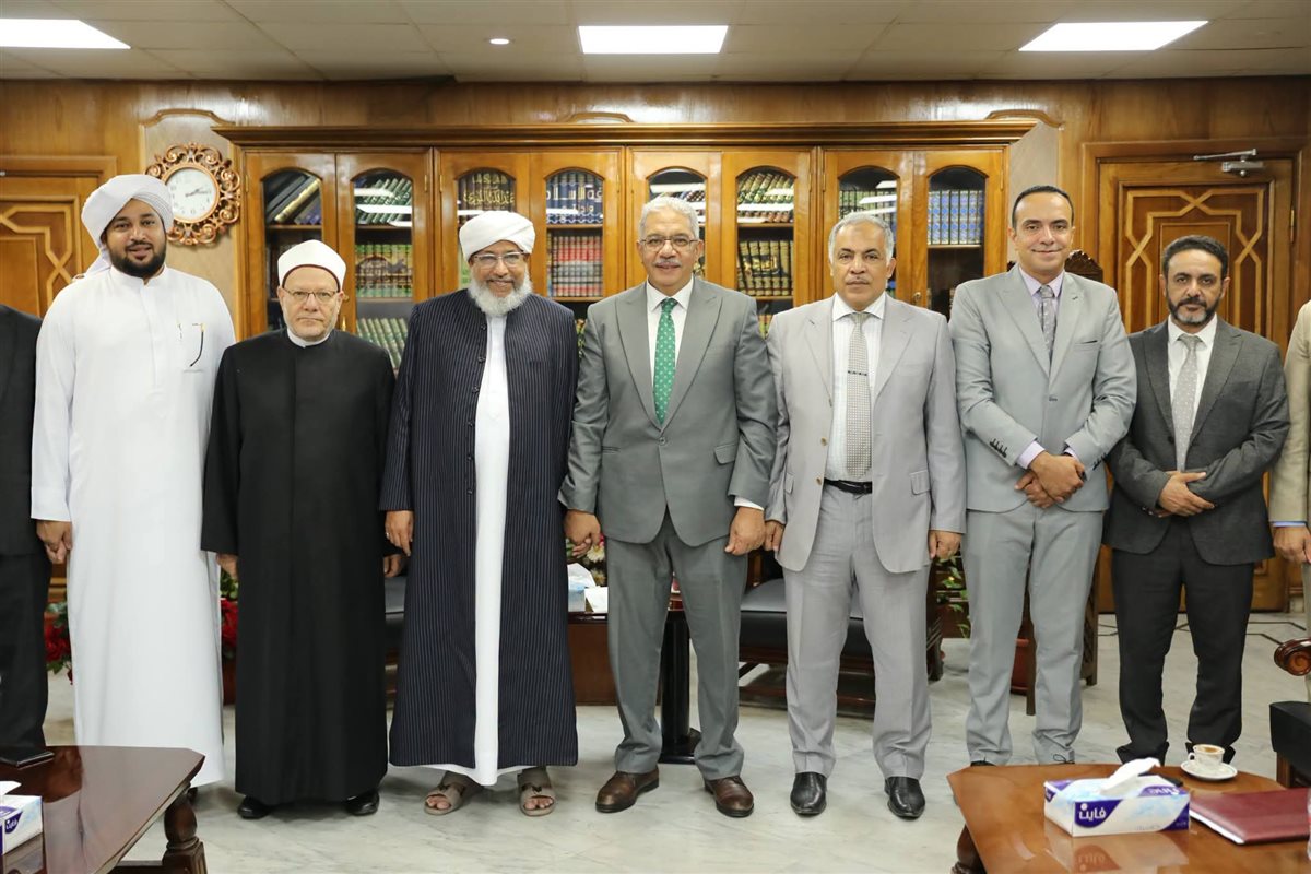 الدكتور محمود صديق يستقبل رئيس جامعة سراج الهدى الهندية لبحث التعاون المشترك