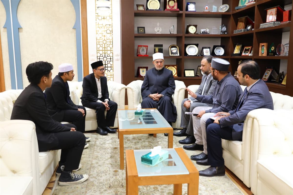 مفتي الجمهورية خلال استقباله مبعوث وزير الشؤون الدينية بجمهورية إندونيسيا
