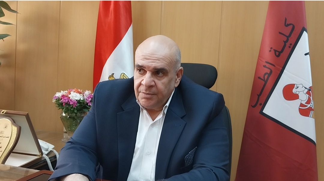 د. عمر عزام وكيل طب قصر العيني