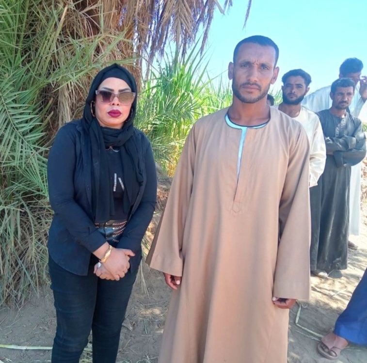 مراسل الموقع مع والد الطفل المفقود