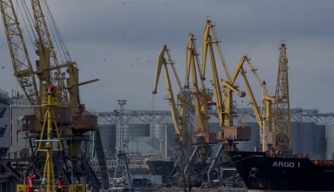 صادرات أوكرانيا الزراعية تحت الضغط.. تراجع الحبوب 9%